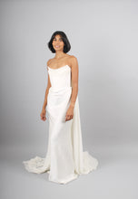 Load image into Gallery viewer, Vivienne Westwood (Comet Style Top)